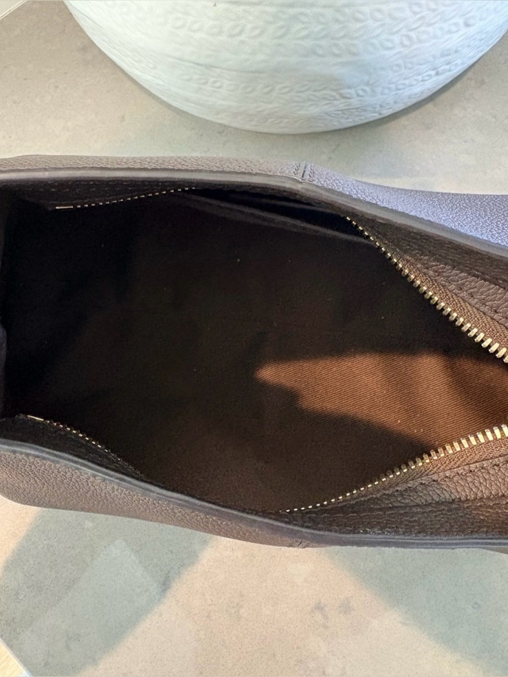 Authentic Polene Neuf East West Shoulder Bag in Ebony - Picture 6 of 8